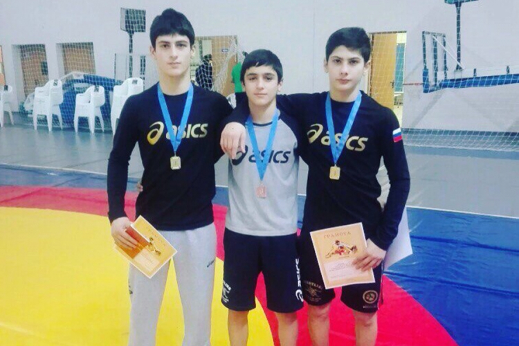 Трое крымчан включены в состав сборной России по греко-римской борьбе среди юношей до 16 лет