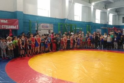 В Бахчисарае прошел предновогодний юношеский турнир «Юный борец»