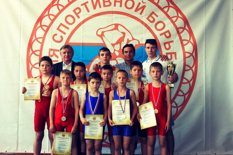 Все победители и призеры юношеского турнира по греко-римской борьбе в Бахчисарайском районе