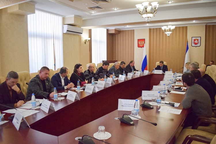 Джемал Джангобегов и Болат Абдулаев приняли участие в совещании в Совмине Крыма