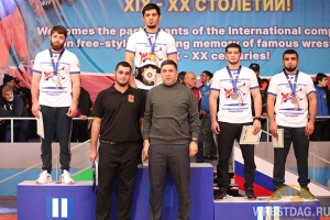 У крымских борцов-вольников – два «серебра» на международном турнире в Хасавюрте
