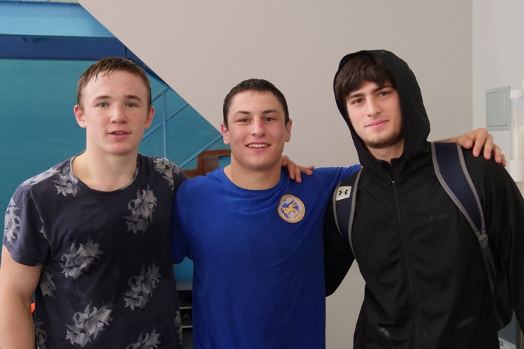 Сильнейшие борцы-юниоры России провели очередной тренировочный сбор в Алуште
