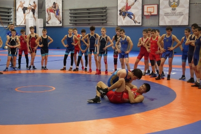 В Алуште тренируется обновленный состав юношеской сборной России по греко-римской борьбе