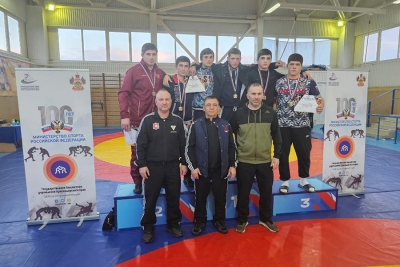 У сборной Крыма – семь медалей на первенстве ЮФО по вольной борьбе среди юниоров до 21 года