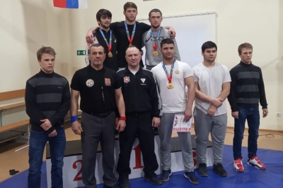 У сборной Крыма – пять медалей на первенстве ЮФО по вольной борьбе среди юниоров до 21 года