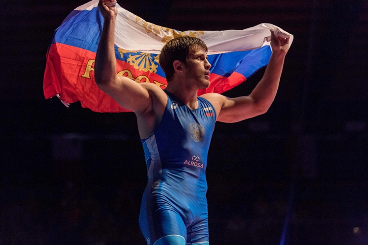 Российские борцы-классики завоевали девять медалей на юниорском первенстве Европы в Риме