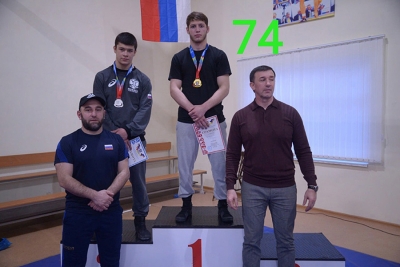 У сборной Крыма – три медали на первенстве ЮФО по вольной борьбе среди юниоров до 21 года