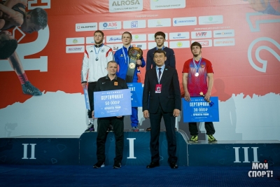 У крымских борцов-вольников – три медали на юниорском первенстве страны в Якутске