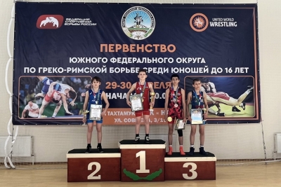 Семь медалей завоевали юные крымские борцы-классики на первенстве ЮФО в Адыгее