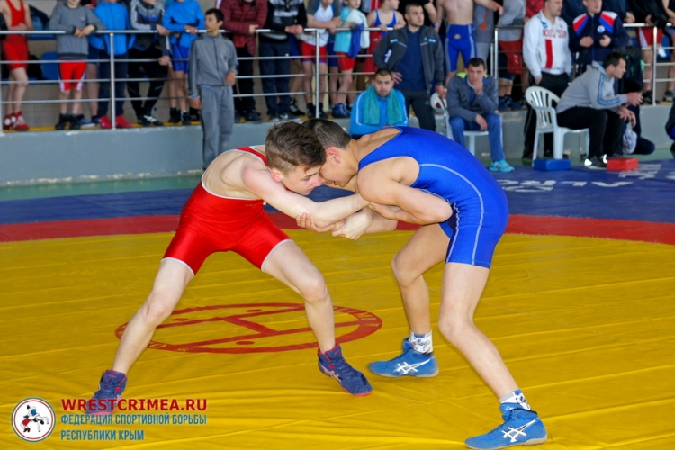 В Симферополе определены победители двух крупных юношеских турниров по греко-римской борьбе