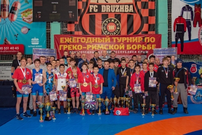 Пьедестальные фото с турнира в Петровке Красногвардейского района