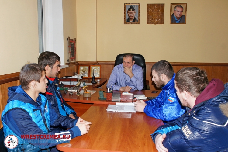 Джемал Джангобегов встретился с крымскими медалистами юниорского первенства России