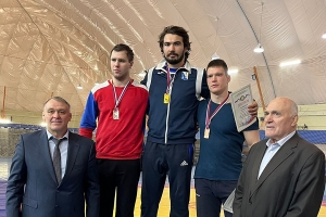 Азамат Сеитов выиграл абсолютный чемпионат России по греко-римской борьбе в своем весе