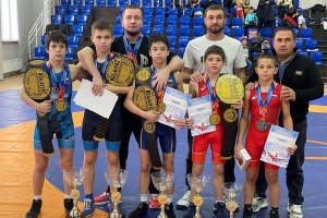 Юные крымские борцы-классики завоевали пять медалей на Рождественском турнире в Краснодарском крае