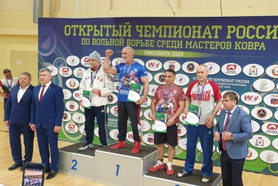 У крымских борцов-вольников – две медали на чемпионате России среди мастеров ковра в Смоленске