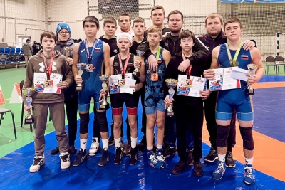 У юных крымских борцов-классиков – семь медалей на Всероссийском турнире в Волгограде