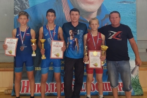 Юные сакские борцы-классики завоевали две медали на турнире в Геленджике