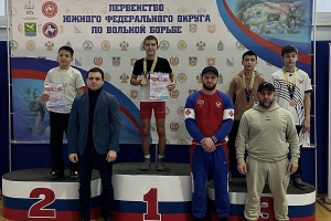 У сборной Крыма – четыре медали на первенстве ЮФО по вольной борьбе среди юношей до 18 лет